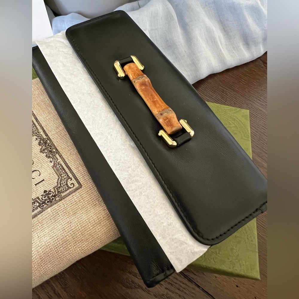 Gucci - Vintage Luxury Bamboo Wallet!! Pristine condition 😍
